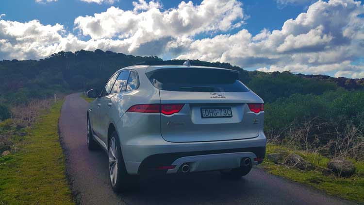Jaguar F-PACE V6 Diesel - review Down Under in Australia