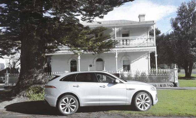 How To Be Pioneers Of Luxury Lifestyle & Fashion Blogging