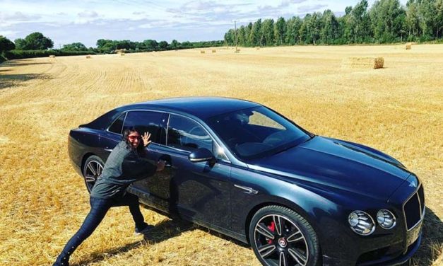 Fashion & Lifestyle – To Succeed You Need A Hook!