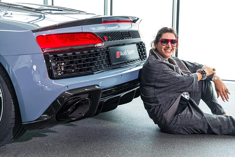 Audi R8 V10 Performance Quattro. Gracie Opulanza Eyewwear fashion trends