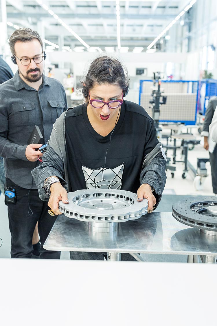 Audi R8 V10 Performance Quattro - Runway Trends 2019