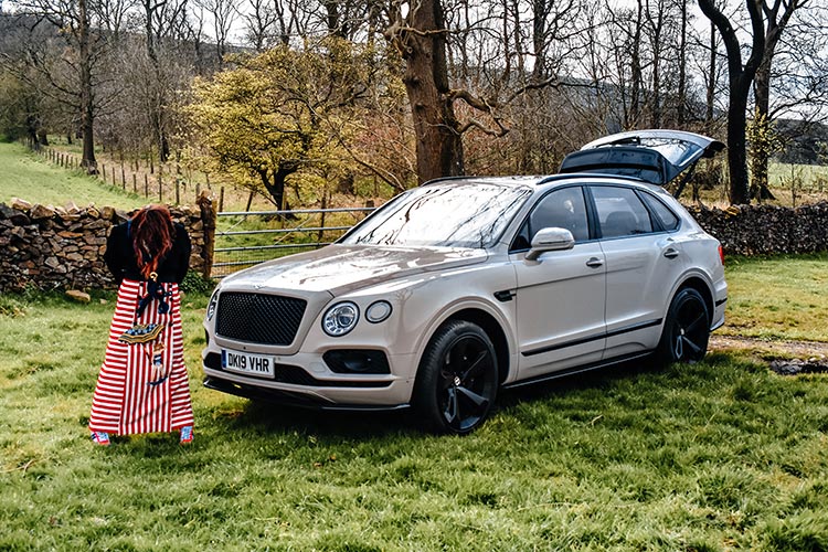 Dolce Gabbana Gracie Opulanza Bentley bentayga