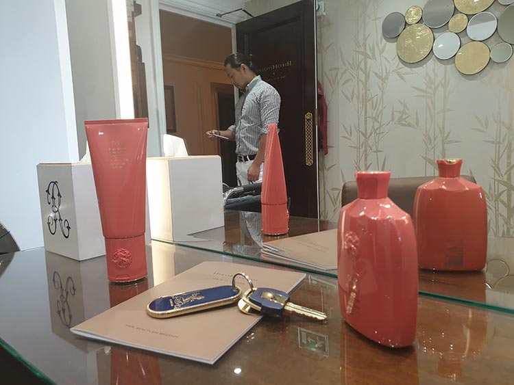 Hiro Miyoshi Hair And Beauty - The Ritz London 2019 Gracie Opulanza United Kingdom (20)