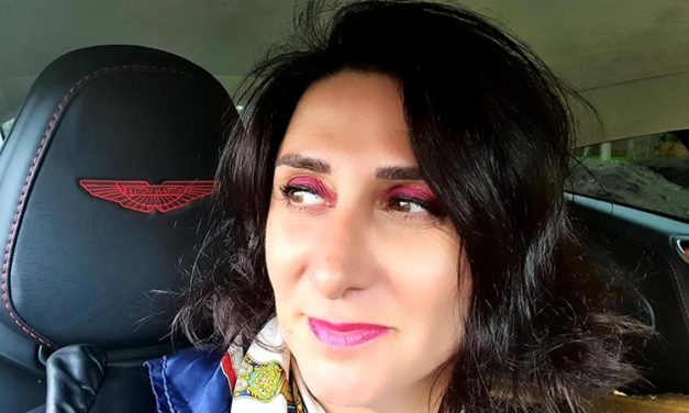 Eyebrows – Microblading Versus Make Up