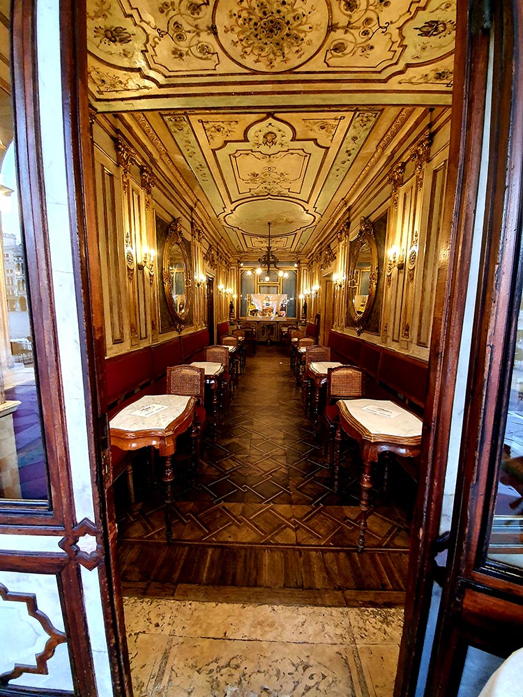 Piazza San Marco venice 2020 covid 19 summer july gracie opulanza italy (1) tea room