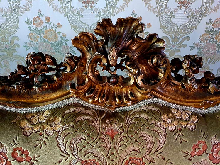 Relais Alberti Malamocco venice italy hotel antqiue furniture (2)