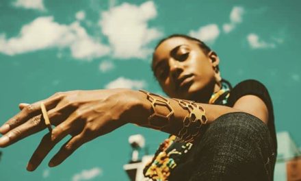 Embracing the Oversized Bracelet Trend: Gold & Silver Styling Tips for the Opulent Woman