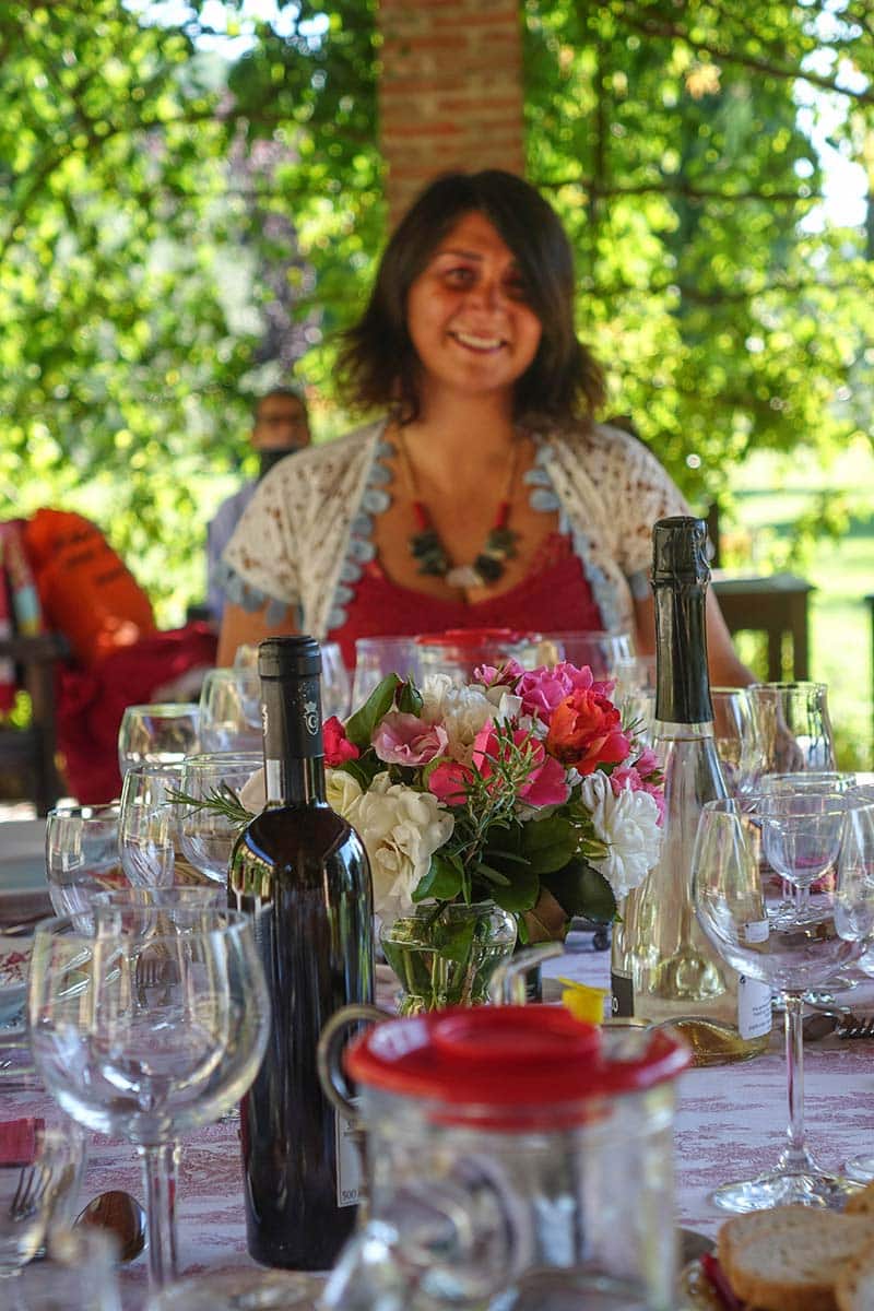 Fattoria Mansi Bernardo outdoor eating (6)