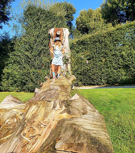 Villa-Reale-Tuscany-Lucca-log-climbing-for-kids