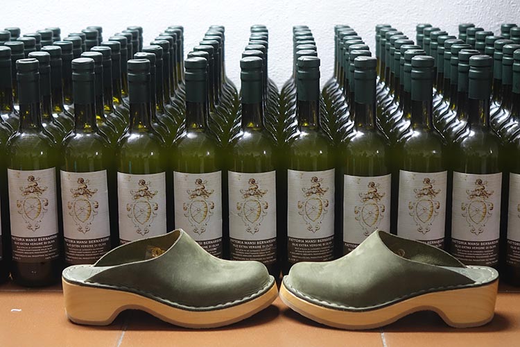 Caretti Clogs Parrot Red Deep Forest