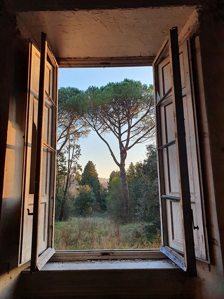 Villa Bottalli Abandoned Tuscany Itale Gracie Opulanza For sale real estate (2)