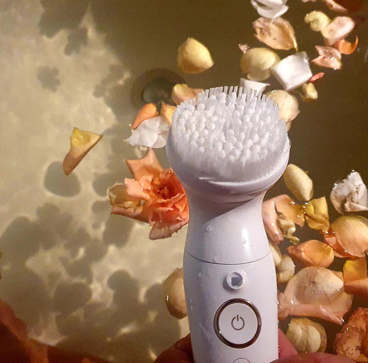 Braun Silk-&eacute;pil 9 Flex 9-100 Beauty Set Epilator &ndash; Facial Scrub Reviewed