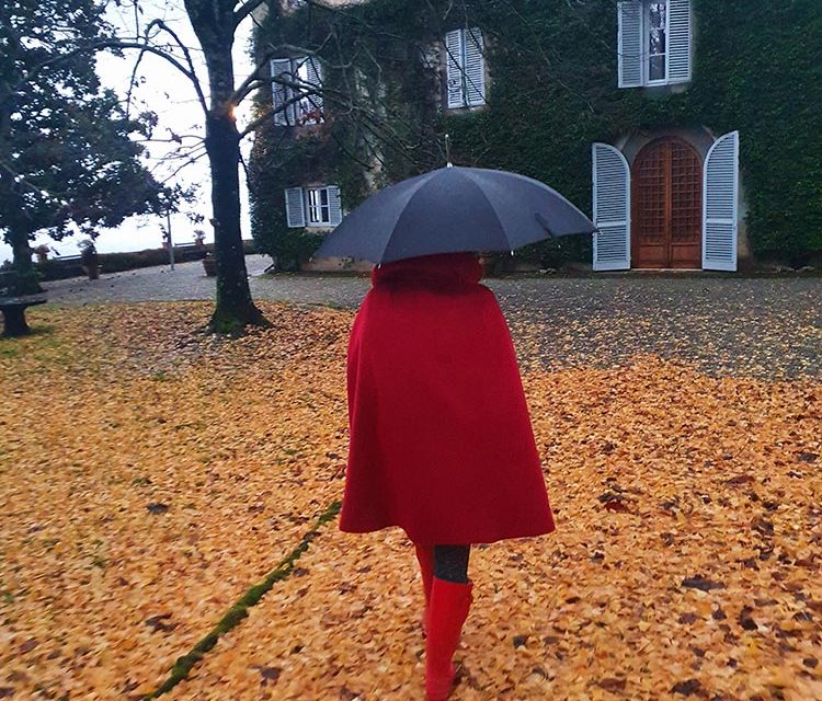 Capes & Cloaks – The History