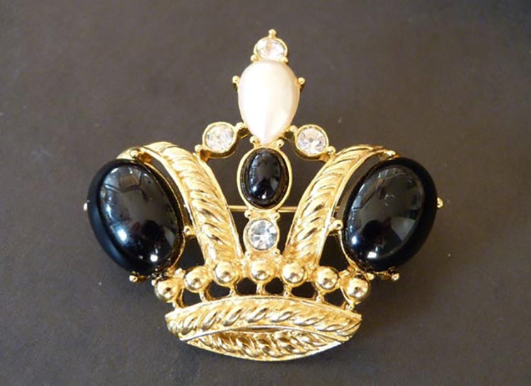 Trifari 1910s - Present Day (2)