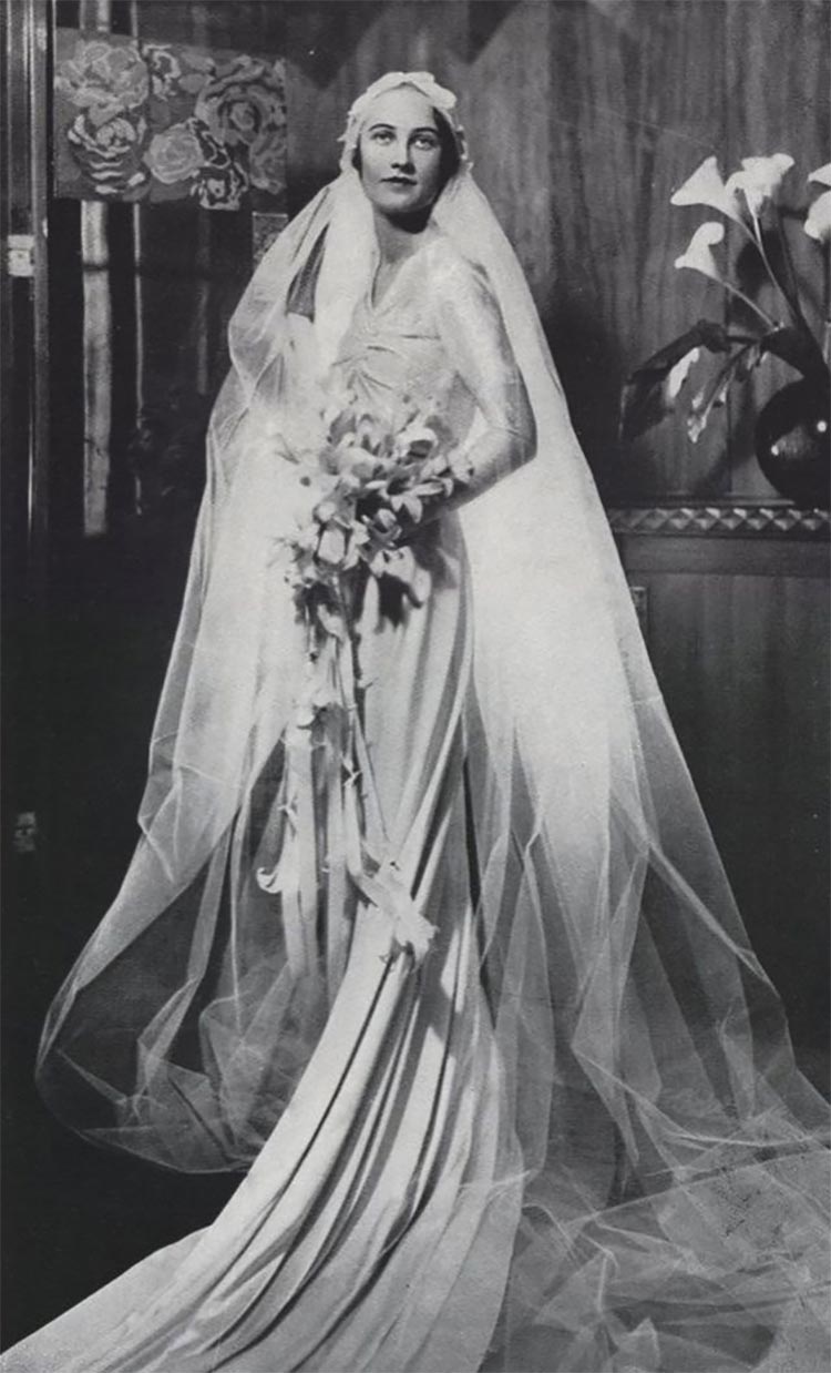 The Roaring 20s wedding dress