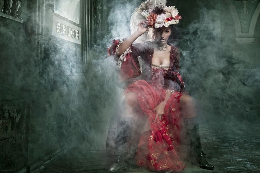 The Bonfire Of destiny sinpired Victorian era fashion (3)