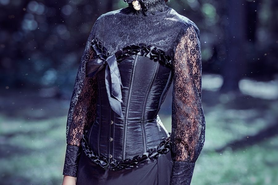 Victorian Shirt Blouse Returns Gracie Opulanza 2021 Netflix (2)