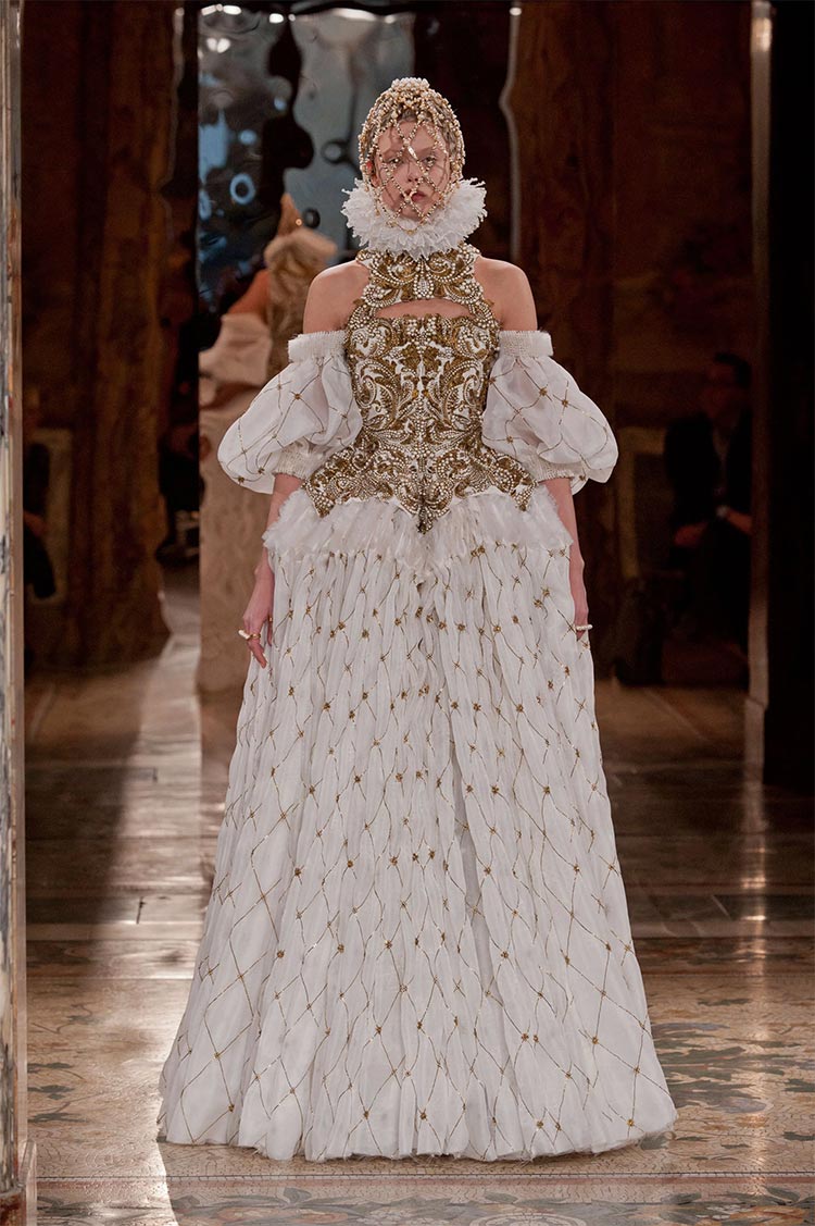 alexander McQueen Victorian