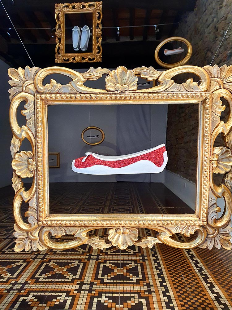 What to Wear Over Fifty - Layered Style Tips gracie opulanza 2021 fashion italy (2)