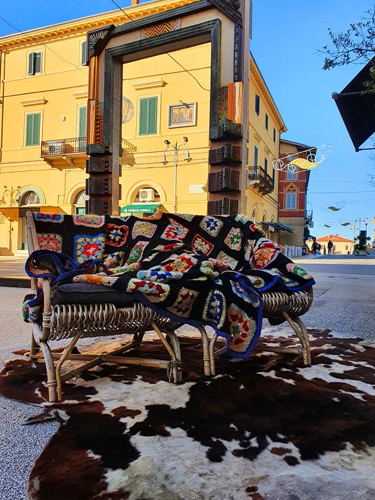 What to Wear Over Fifty - Layered Style Tips gracie opulanza 2021 fashion italy (2)