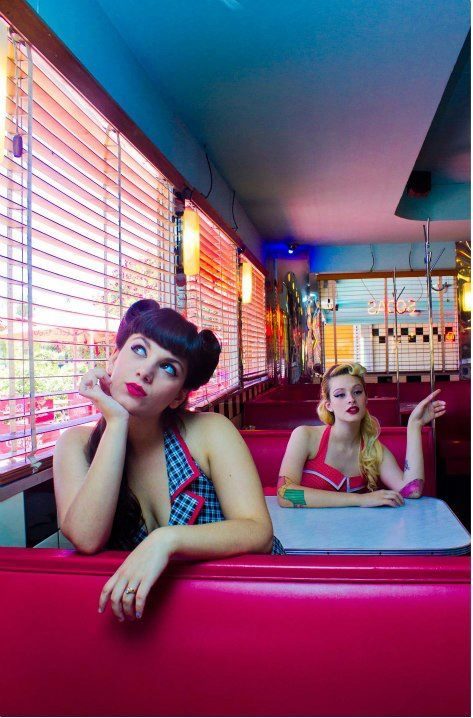 vintage diner girls