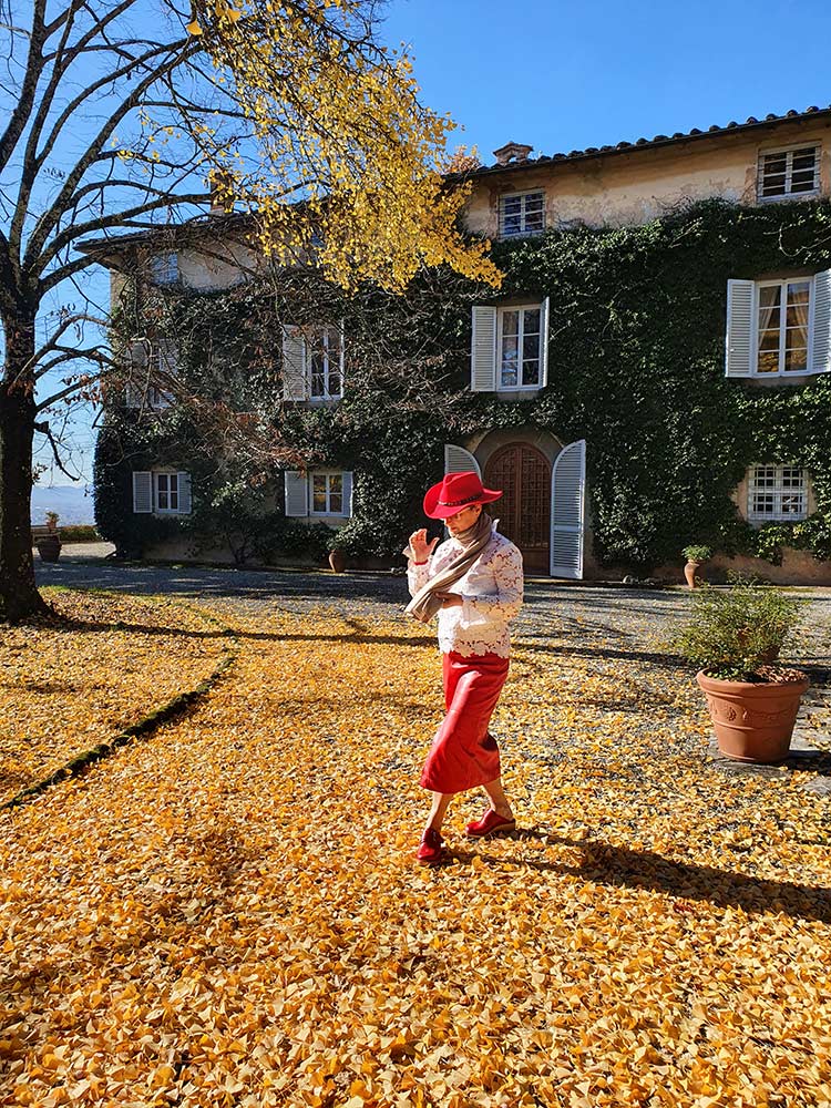 Villa Tuscany Gracie Opulanza red