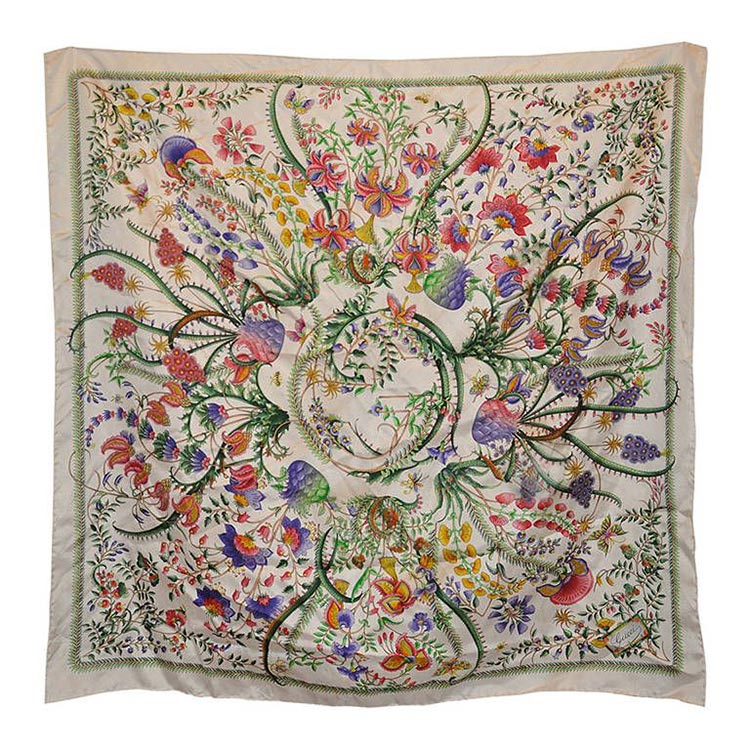 ditsy florals, saccharine colours, and girlish silhouettes Gucci Vintage scarf (2)