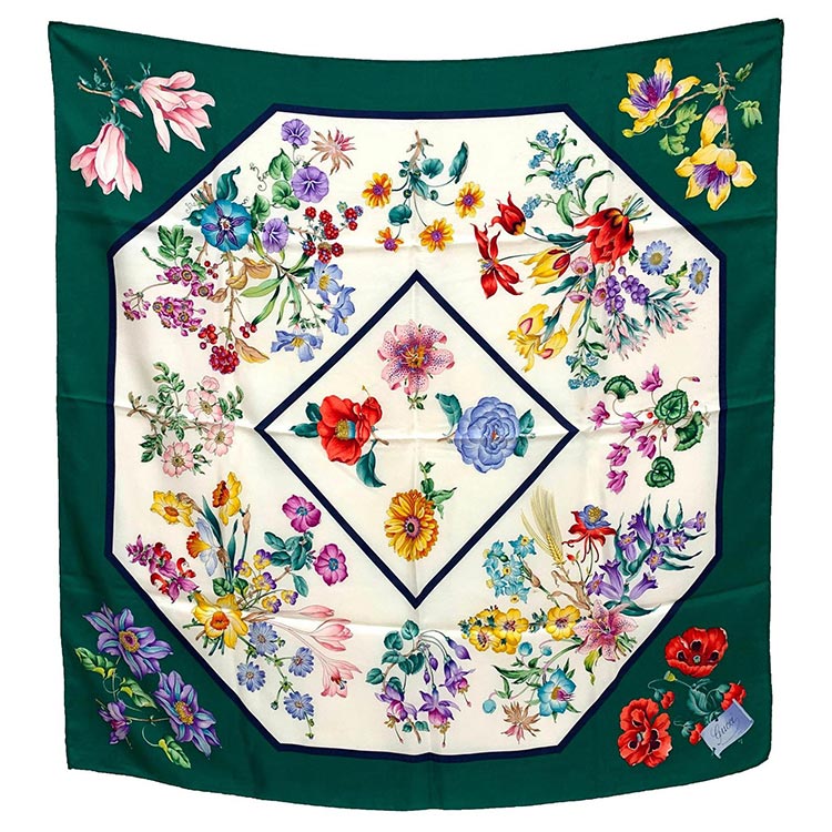 ditsy florals, saccharine colours, and girlish silhouettes Gucci Vintage scarf (2)