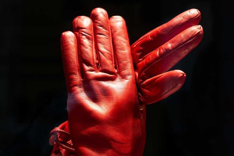 Leather vintage gloves