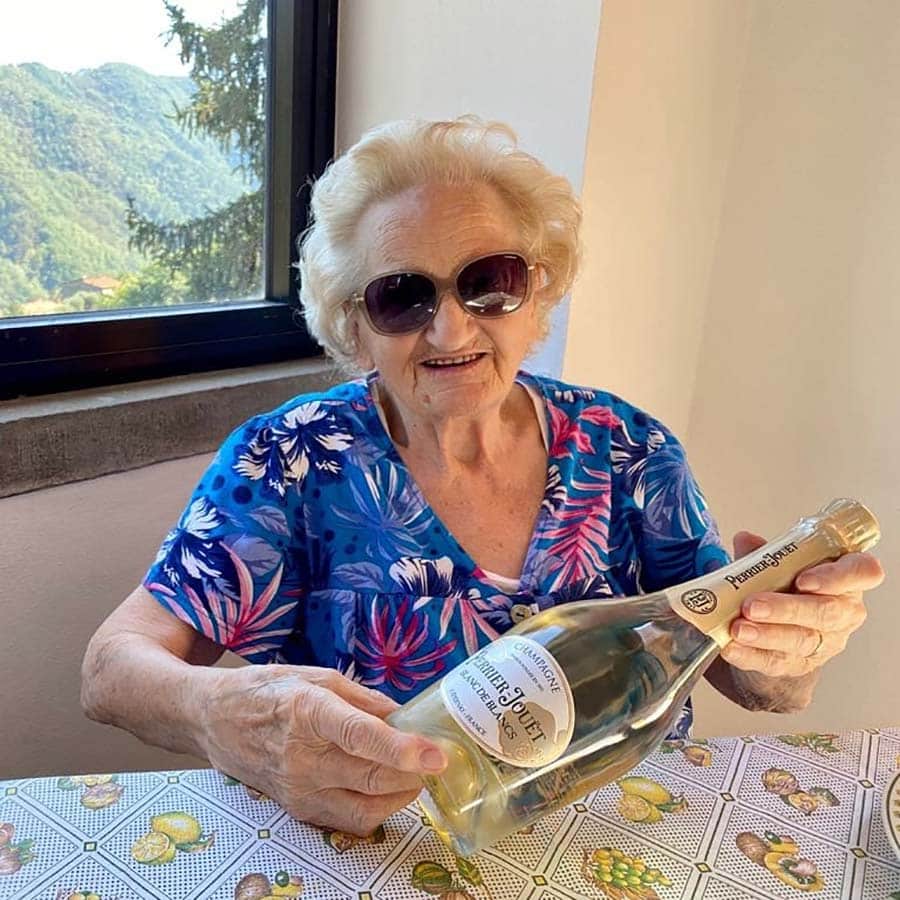 Wine & Champagne - How To Live At 94 Years Old