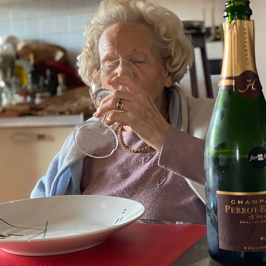 Wine & Champagne - How To Live At 94 Years Old