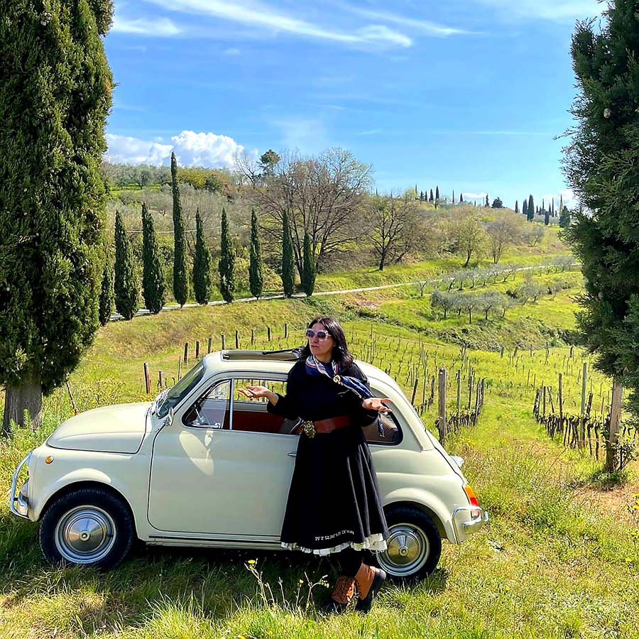 Fiat 500 Classic car Gracie Opulanza Tuscany italy beige