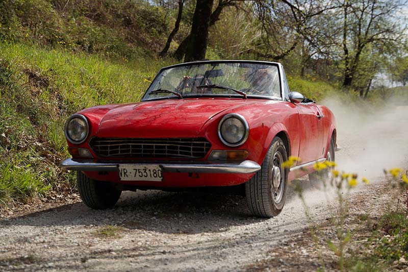 Fiat 124 Spider Tuscany made in italy Gracie Opulanza (2)