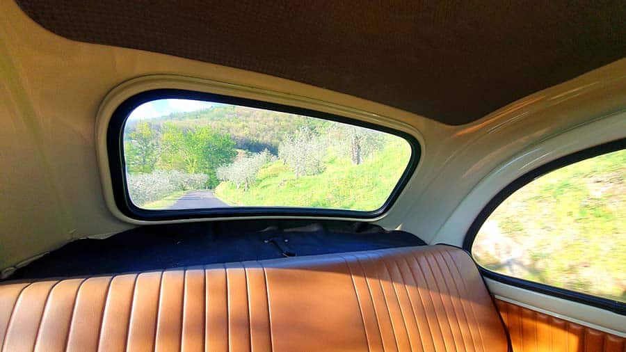 Fiat 500 - Tuscany Lifestyle Tips Fiat spider classic cars Gracie Opulanza 2021 (8)