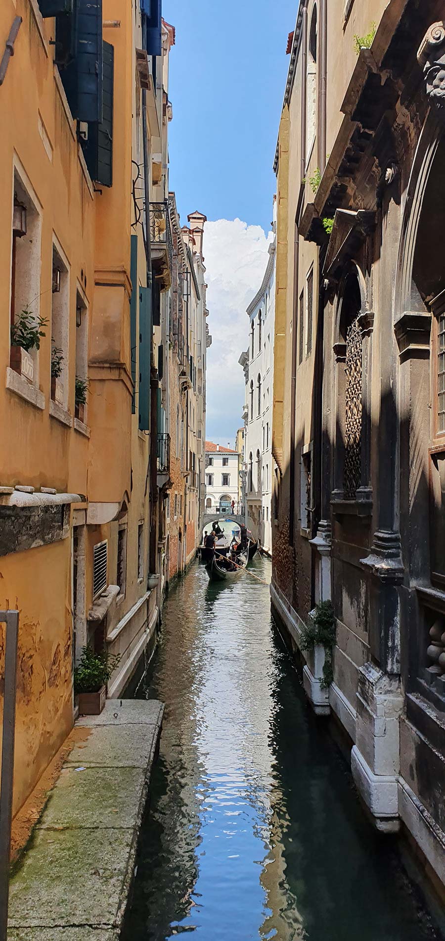 Gondola Style venice 2021 Italy Gracie Opulanza Venezia (2)