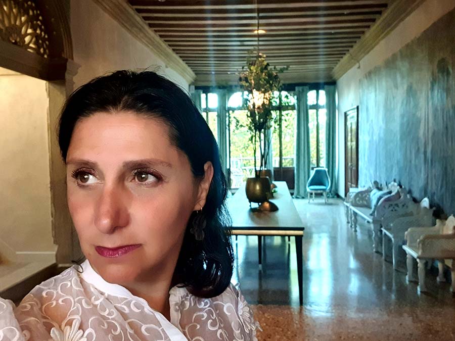 Vintage Lace Venice Gracie Opulanza