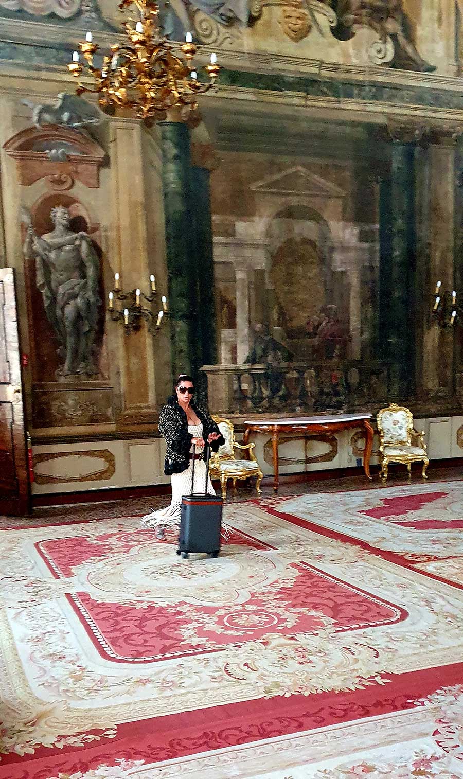 Ballroom Ca' Sagredo Hotel Ventian palazzo italy ( Gracie Opulanza (3)