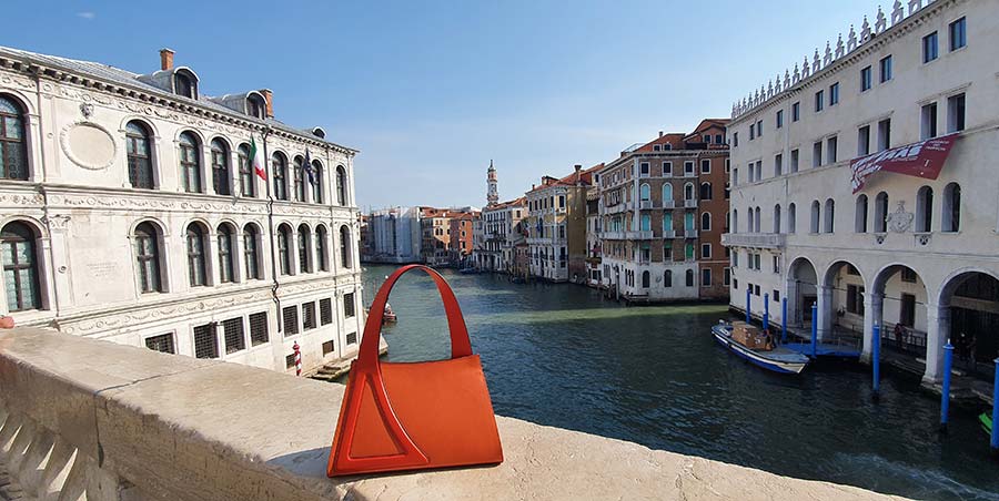 Michele De Fina Venzia Rialto bridge 2021 leather orange bag made in Italy (1)