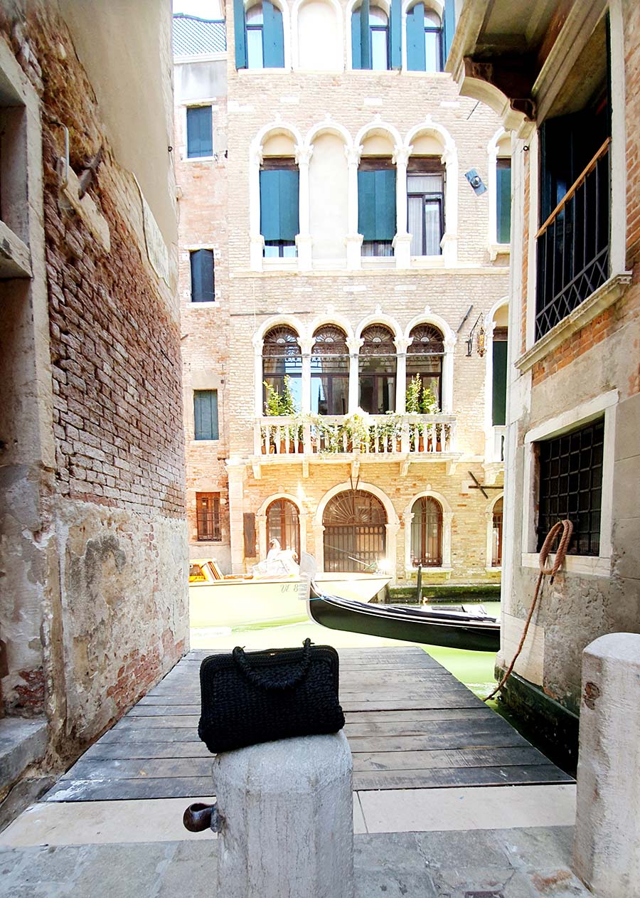 Roberta Di Camerino Gondola clutch bags venice vintage