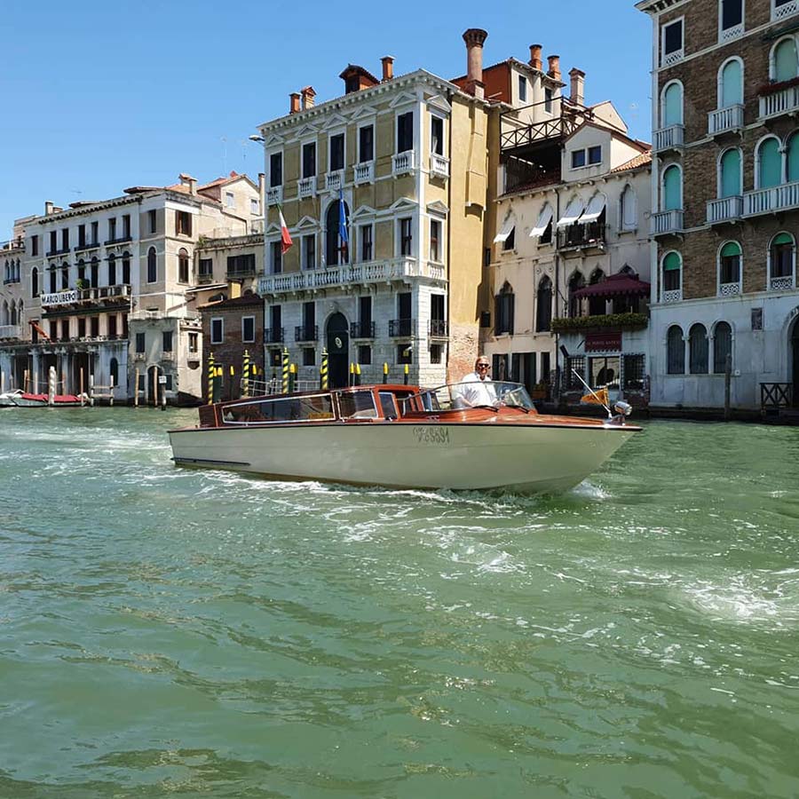 Rialto Bridge Venice Riva speedboat 2021