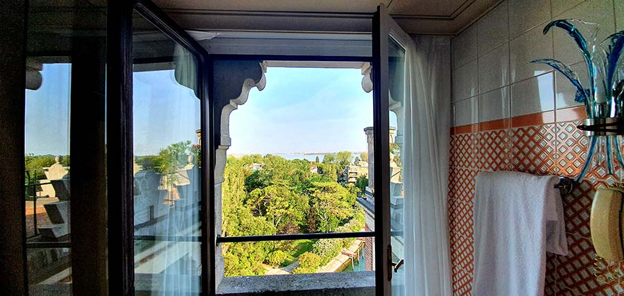 bathroom Hote-Excelsior-Venice-Lido-Review-Italy-
