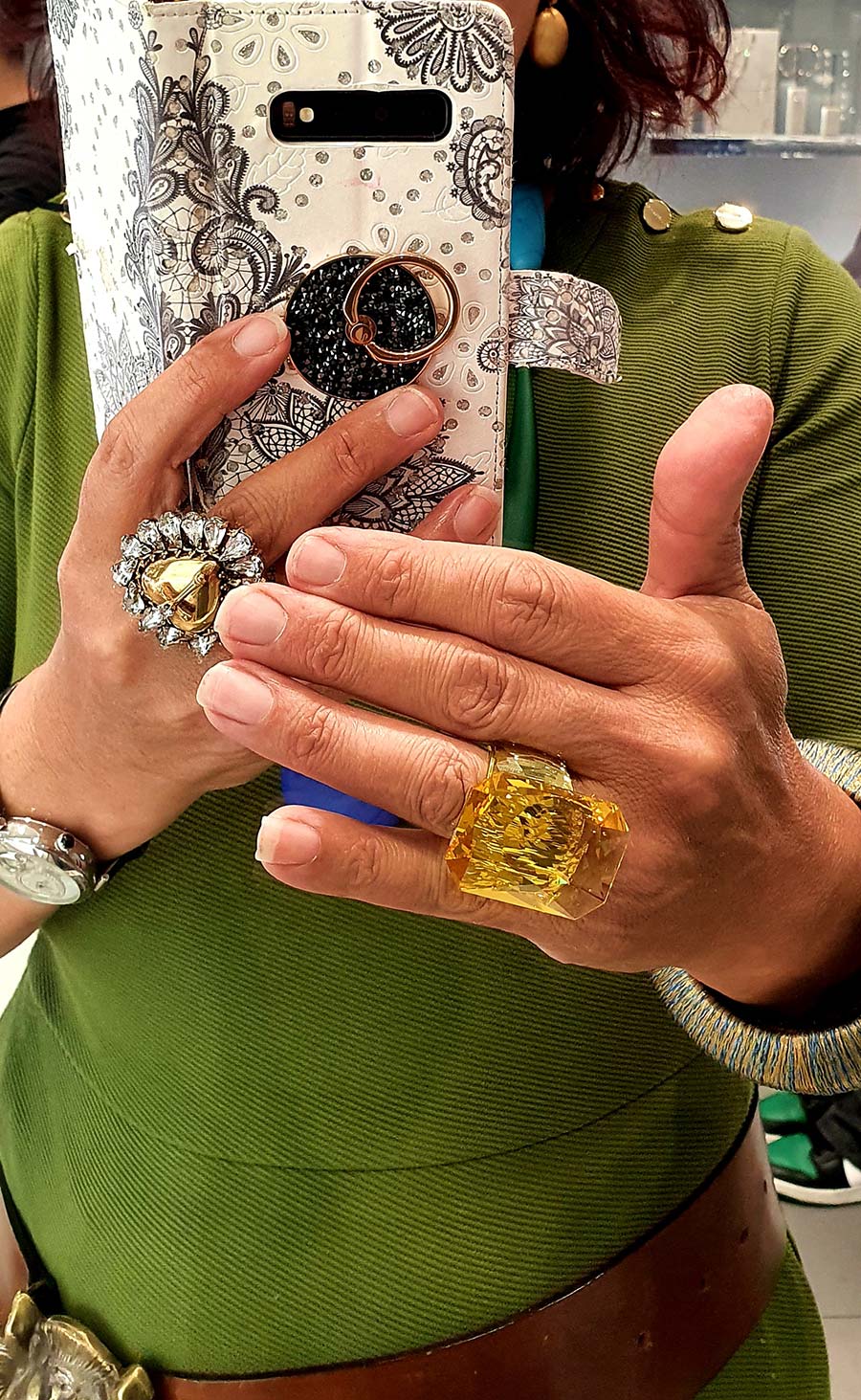 Lucent cocktail ring yellow Swarovski