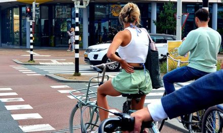 Fashion For Fifties – Holland Cycling Style Tips