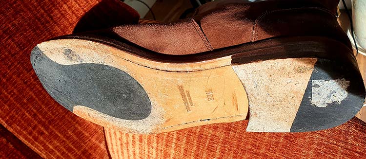 Dolcegabbana suede boots made in italy (2)