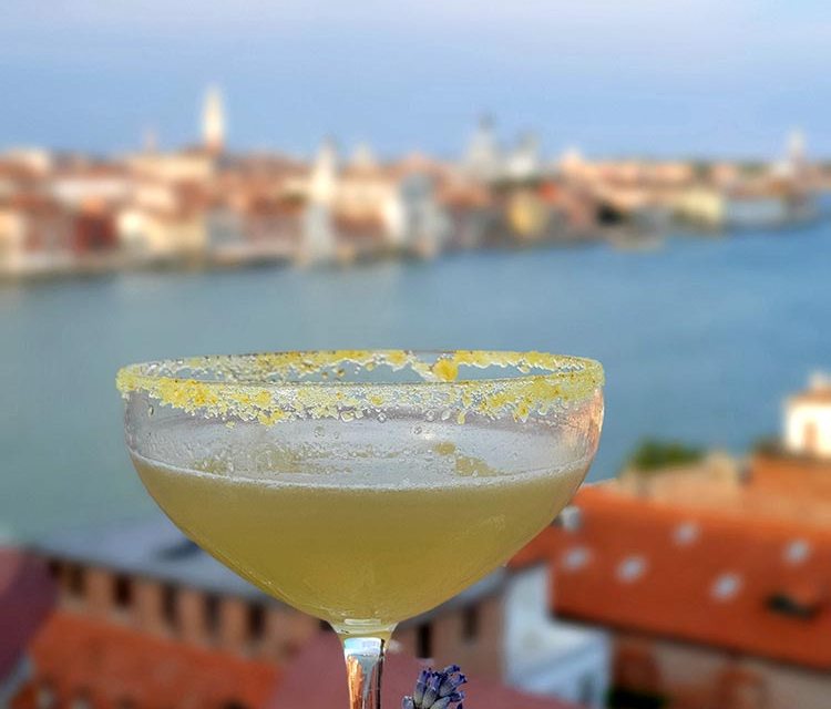 Hilton-Molino-Stucky-Venice-Flour-Factory-Preserving-Italian-History-26 (1)