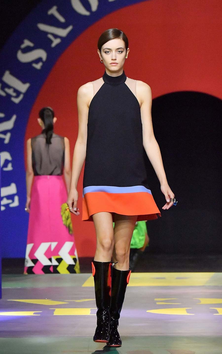 Paris fashion week mini skirt 2021