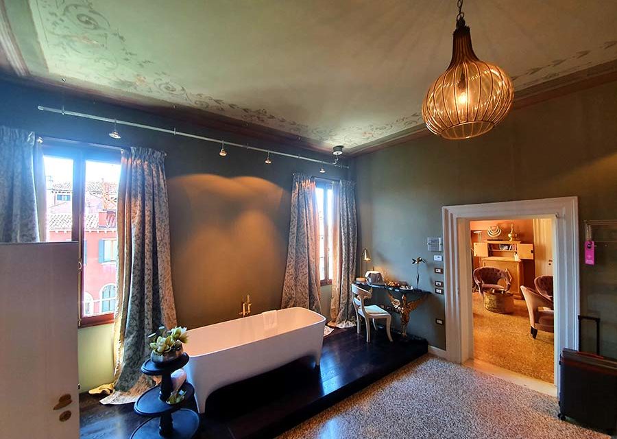 Luxury Hotels Offering Rooms by the Hour – And It’s Not Just for What You Think