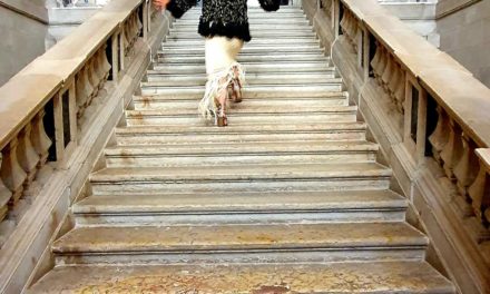 Crotchet – How Do You Wear It Without Showing Your Lingerie