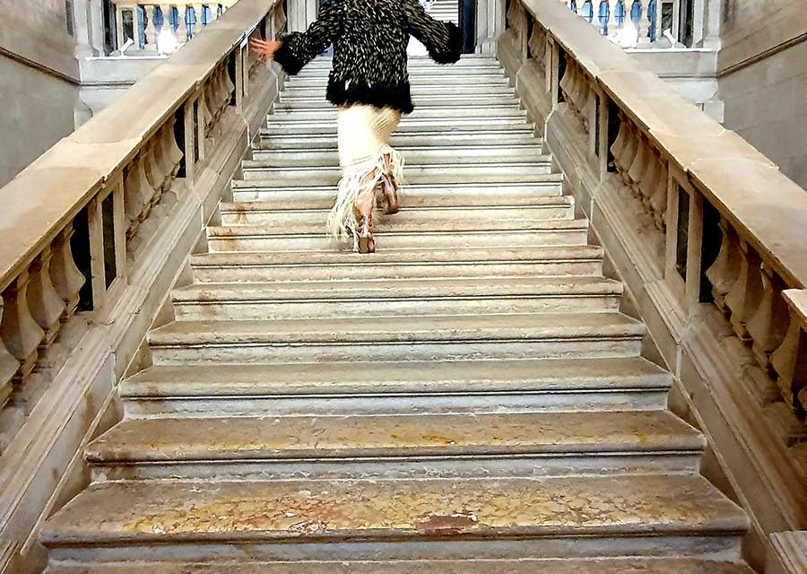 Crotchet – How Do You Wear It Without Showing Your Lingerie