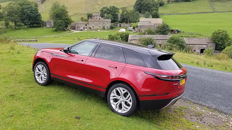 Range-Rover-Velar-Gracie-Opulanza-Yorkshire-Dales-2018-MenStyleFashion
